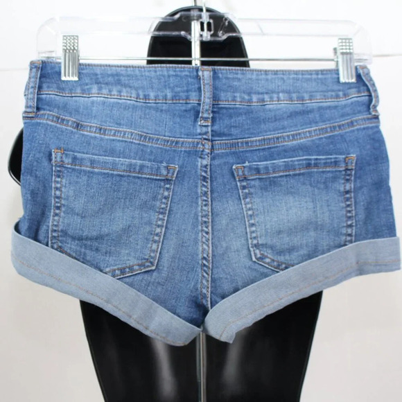 CELEBRITY PINK - Picture 3 of 5